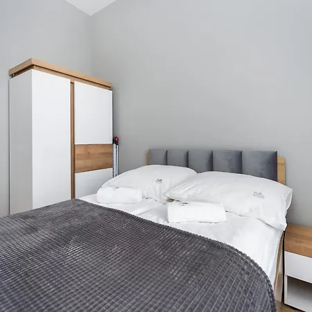 Summer Lofts Premium With Parking By Mspro