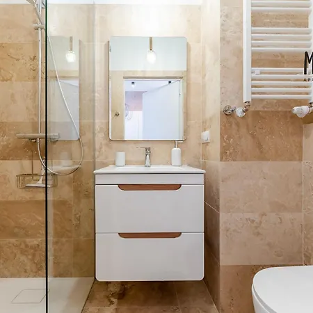 Summer Lofts Premium With Parking *