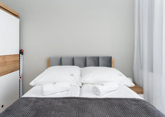 Summer Lofts Premium With Parking *